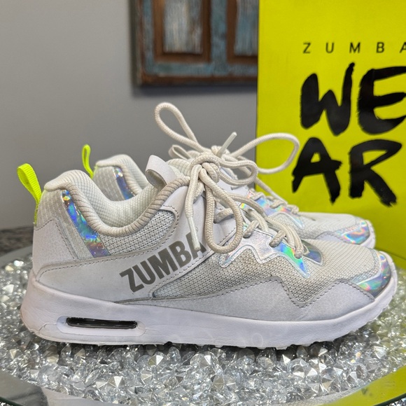 Zumba Fitness White leather Sneakers with Iridescent Accents EUC 5 - Picture 2 of 13